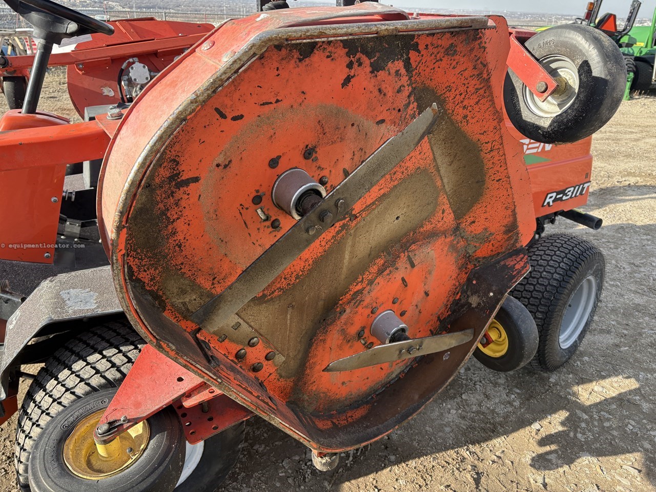 2013 Jacobsen R-311T Image 10