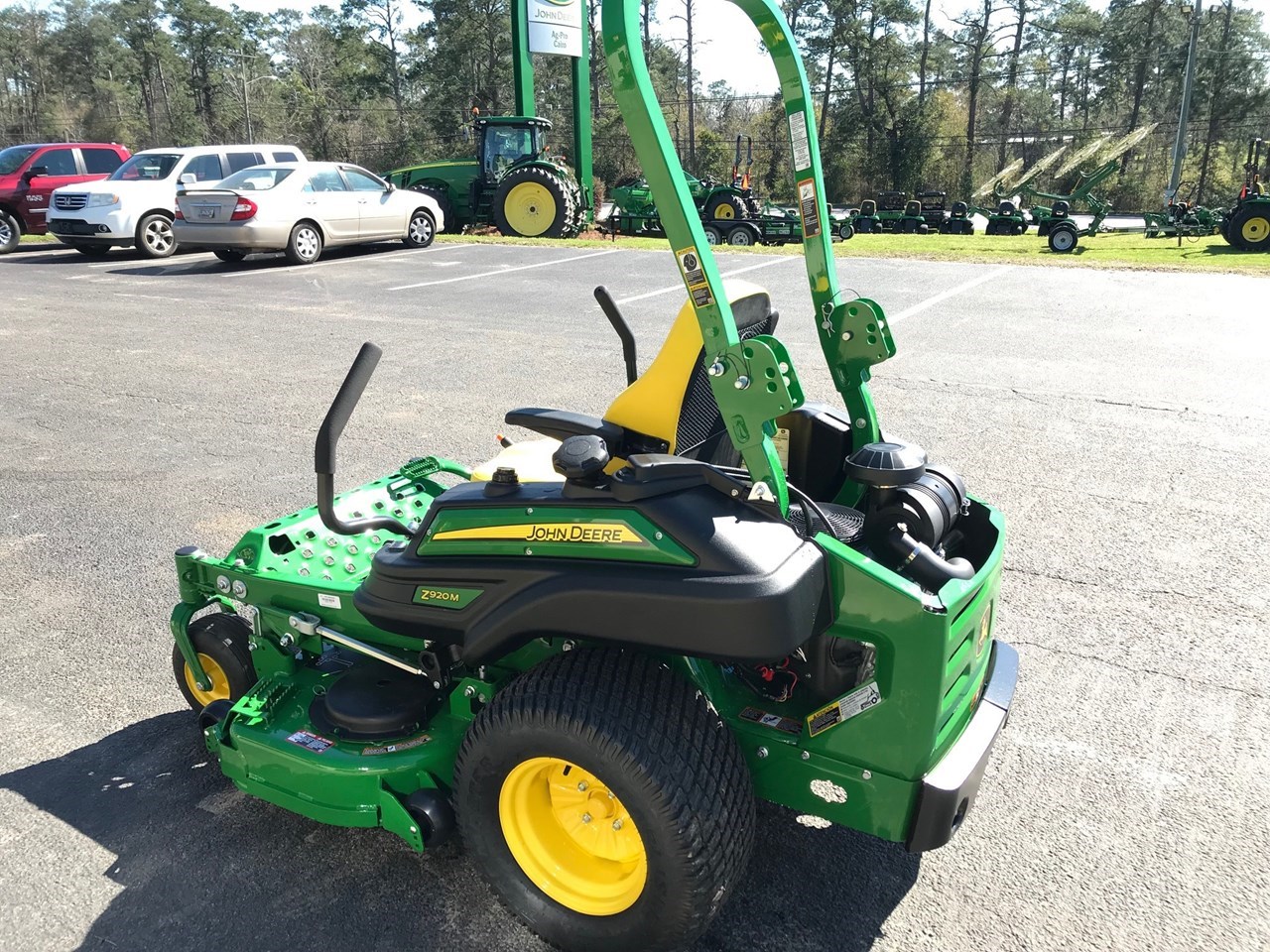 2026 John Deere Z920M 54" Image 10