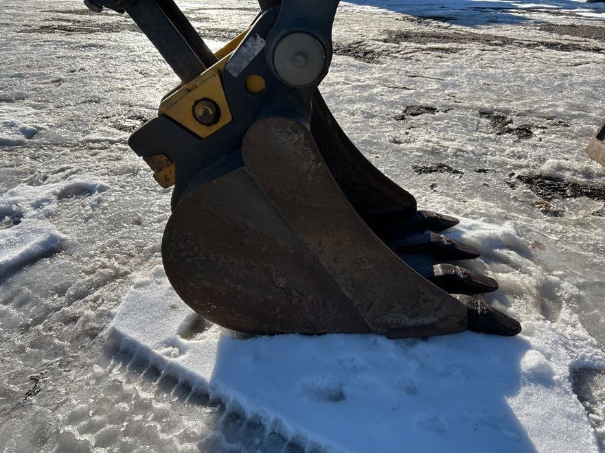 2023 John Deere 35G Image 10