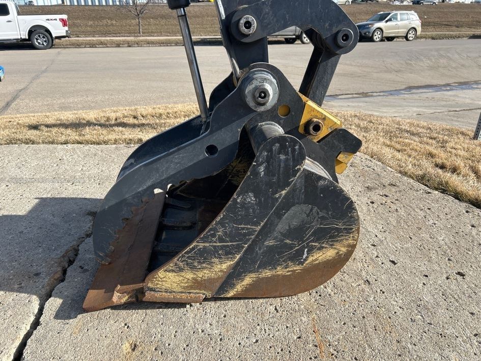 2023 John Deere 35G Image 10