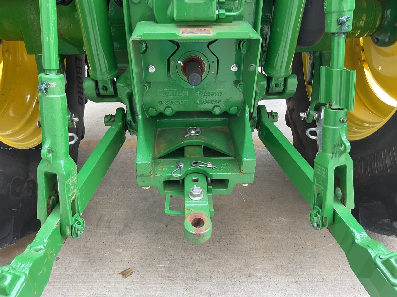 2023 John Deere 6135E Image 10