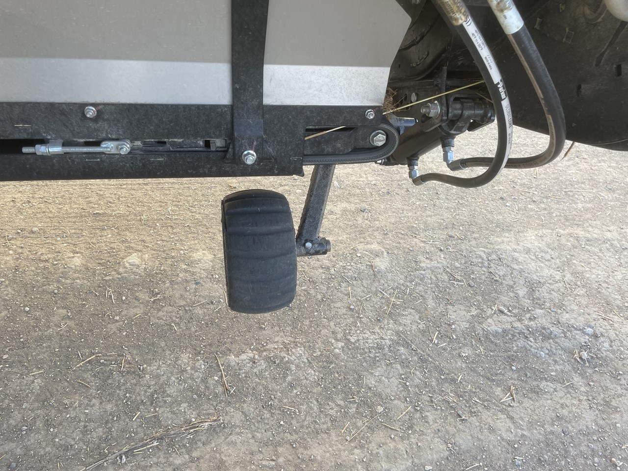 2023 MacDon FD240 Image 10