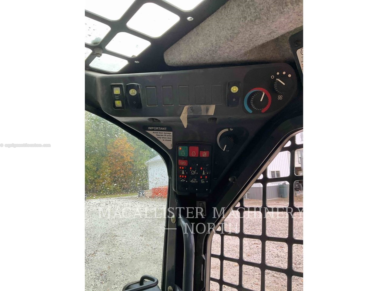 2022 John Deere 317 Image 10