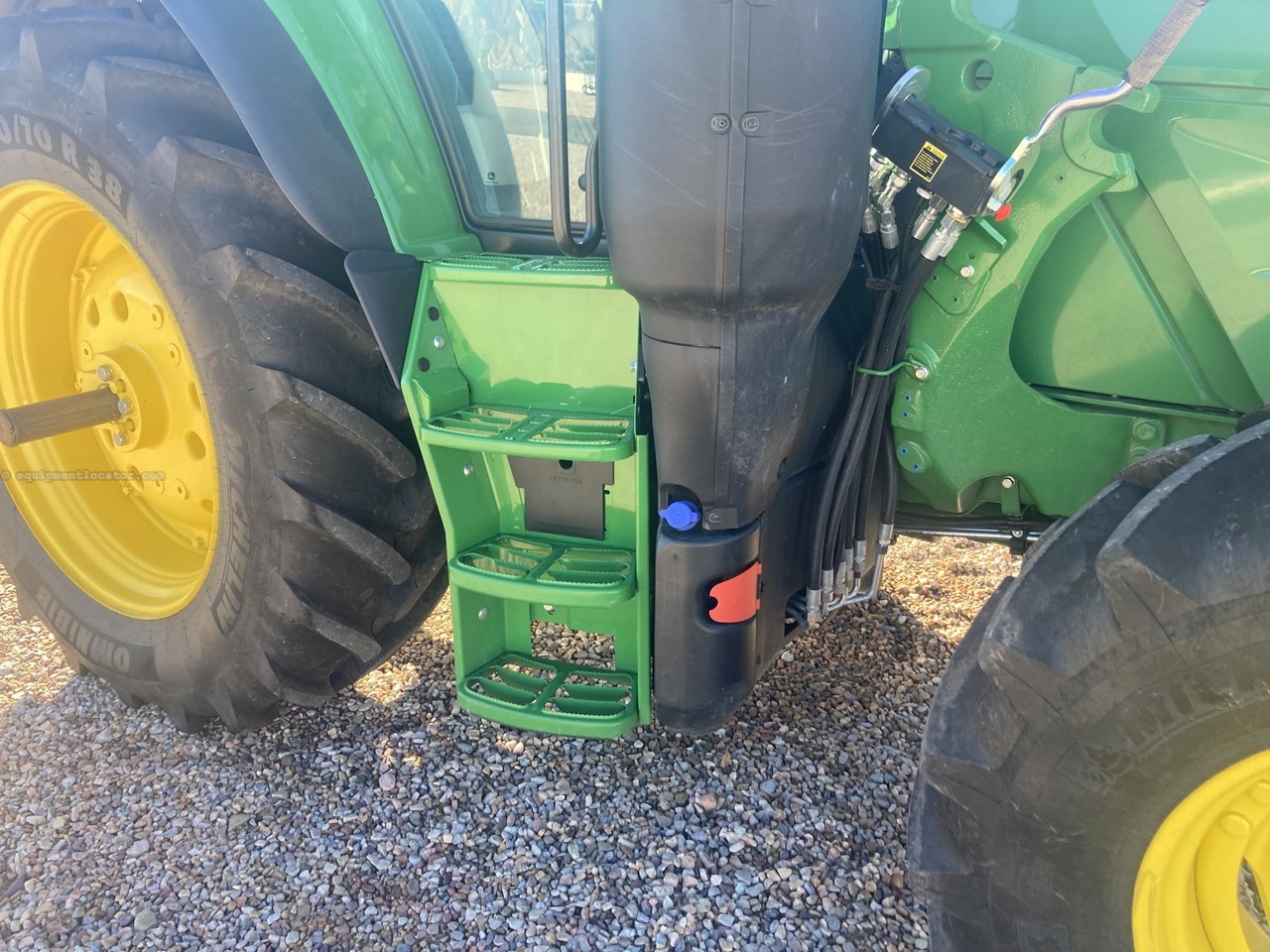 2025 John Deere 6140M Image 10