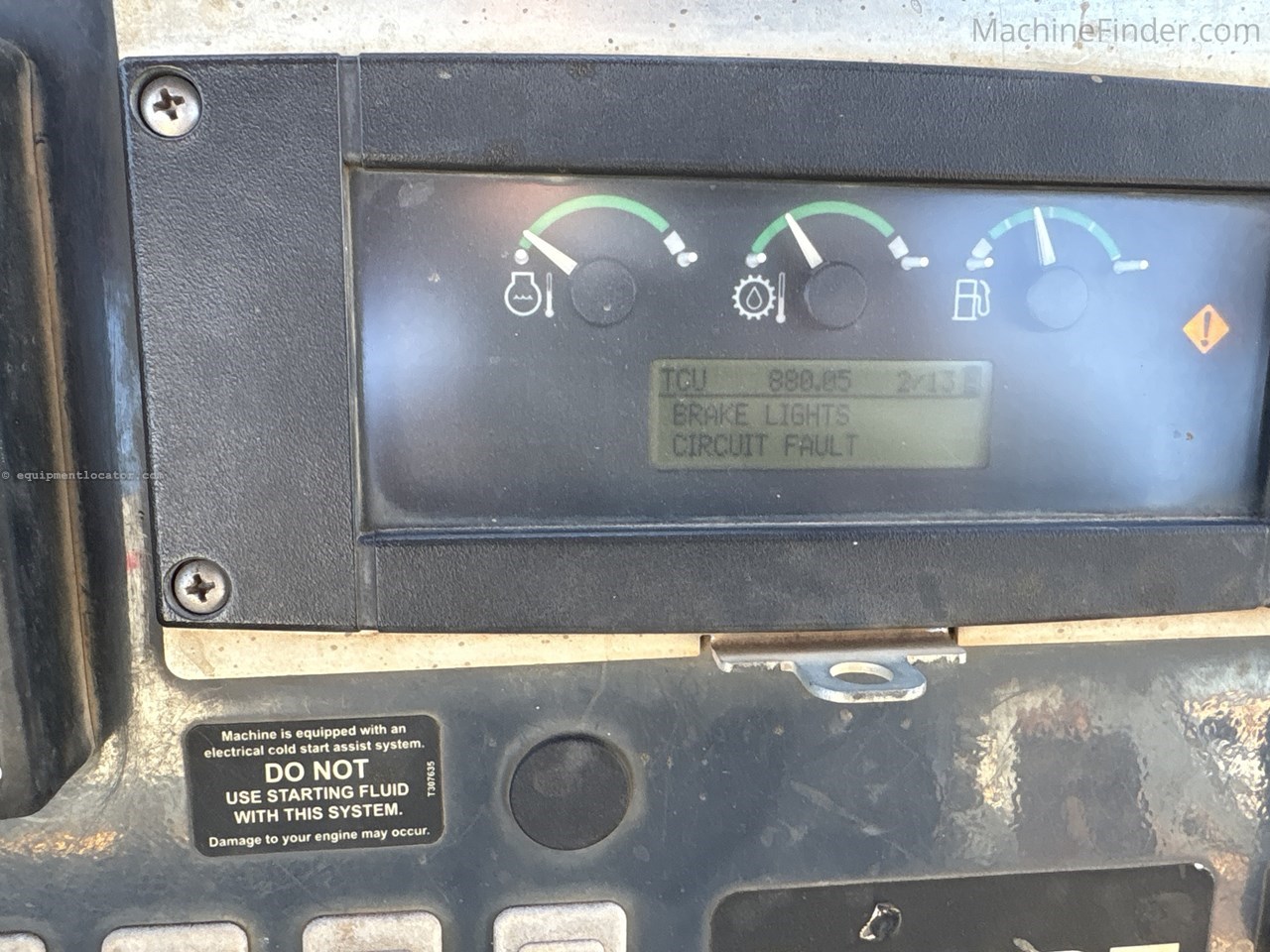 2015 John Deere 410L Image 10