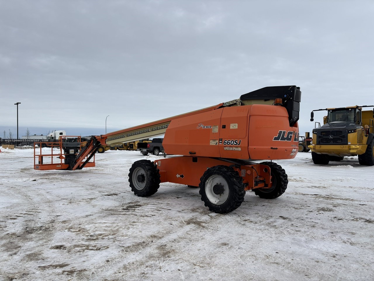 2011 JLG 660SJ Image 4