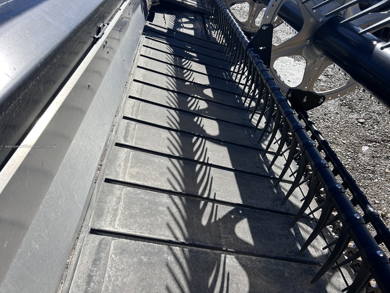 2025 MacDon FD235 Image 10