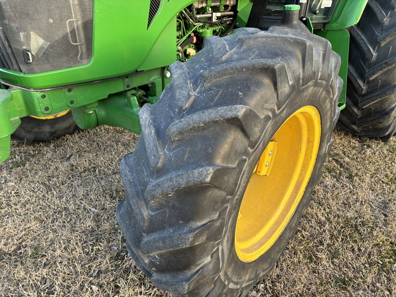 2018 John Deere 5100M Image 10