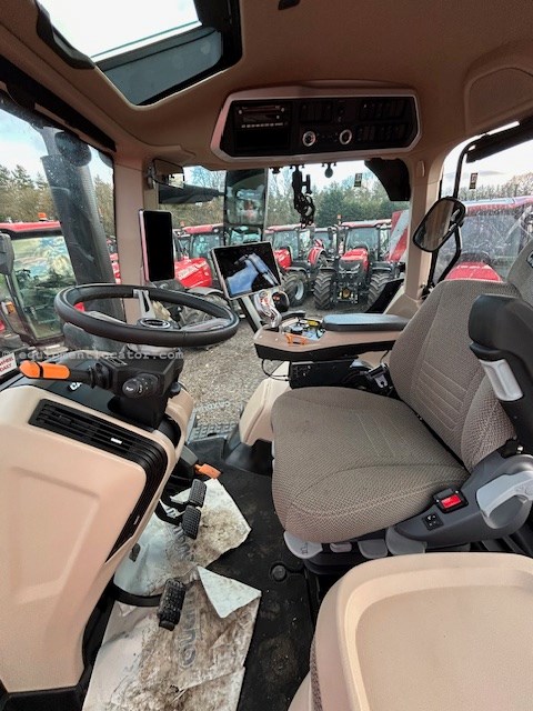 2024 Case IH OPTUM CVX 300 Image 10