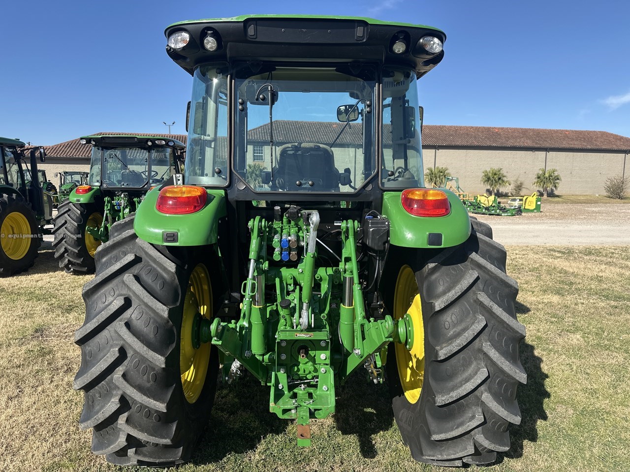 2025 John Deere 5120M Image 4
