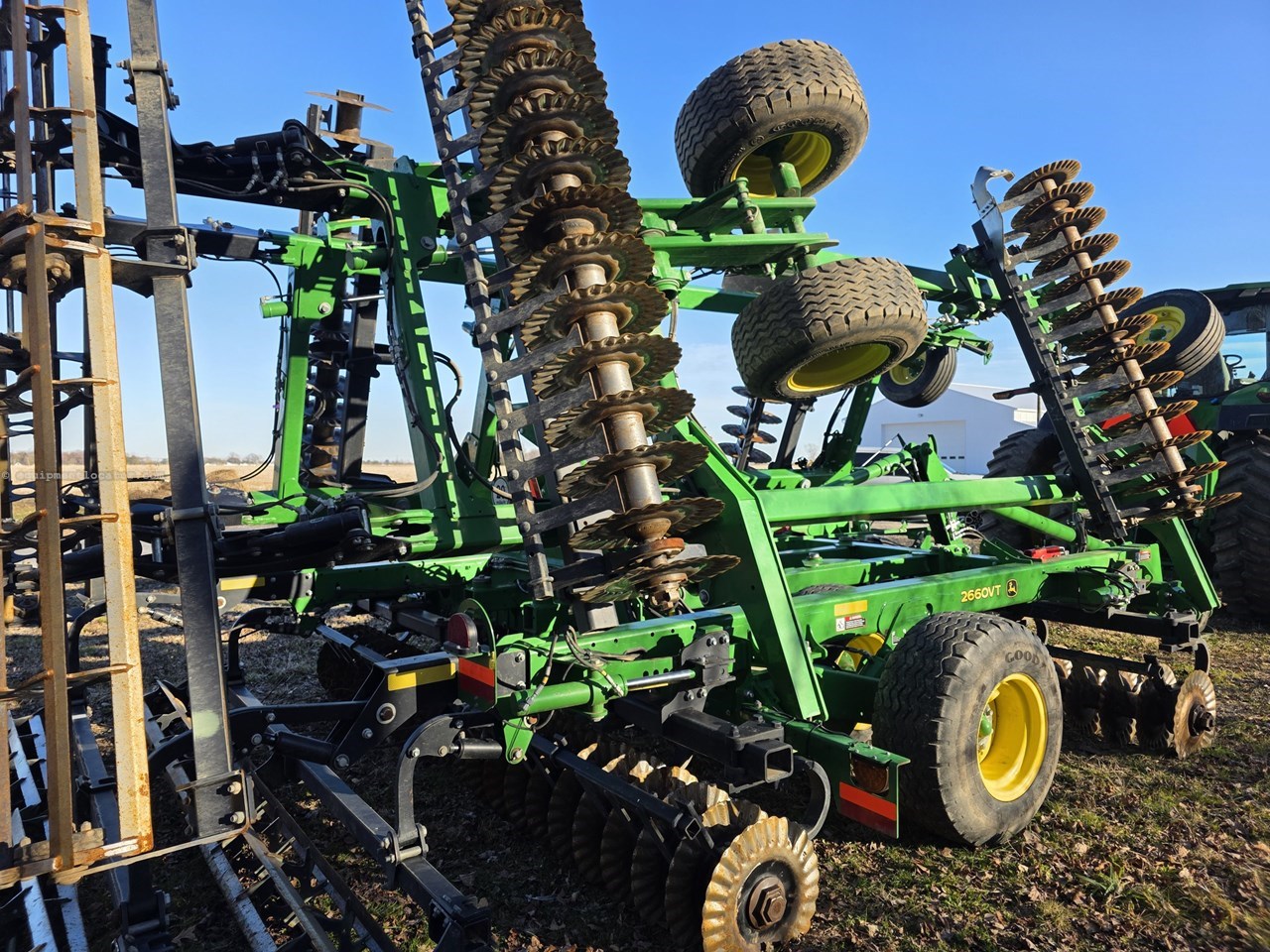 2023 John Deere 2660VT Image 10