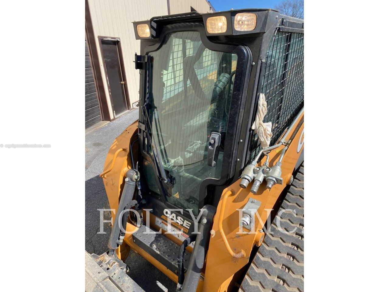 2022 Case TR310B Image 10