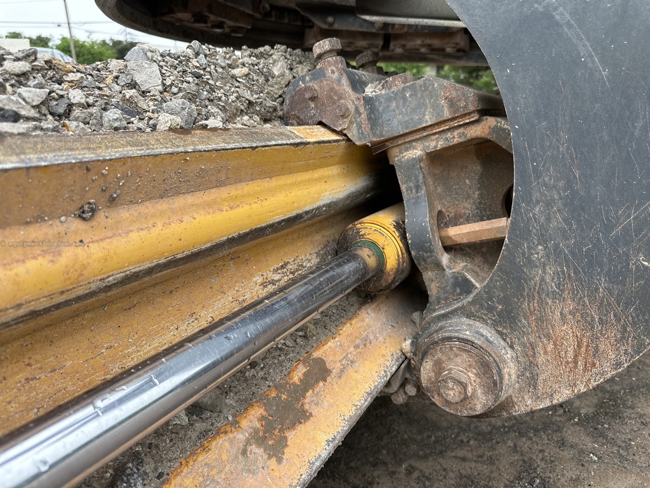 2009 John Deere 672G Image 10