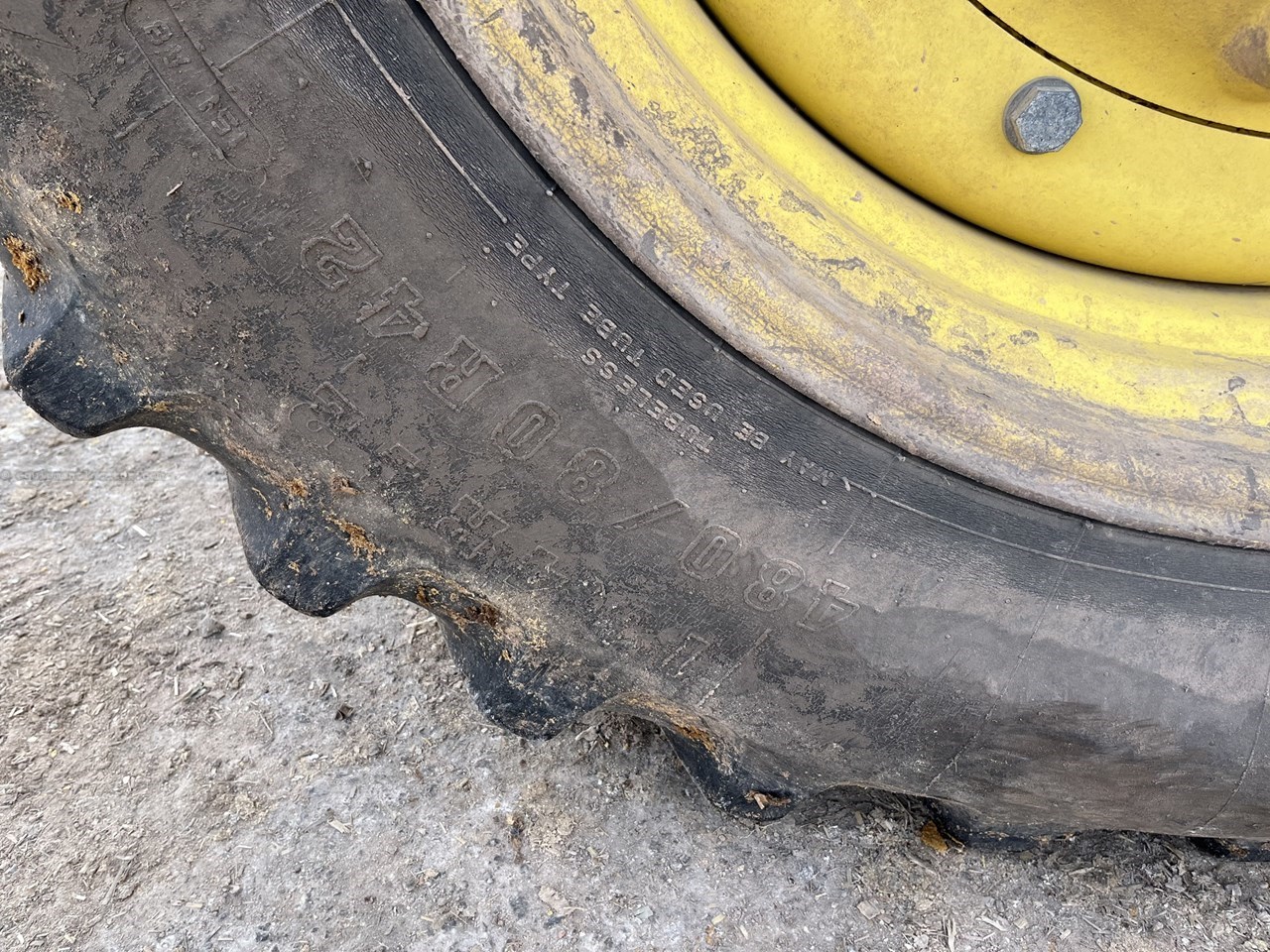 2014 John Deere 6150R Image 10