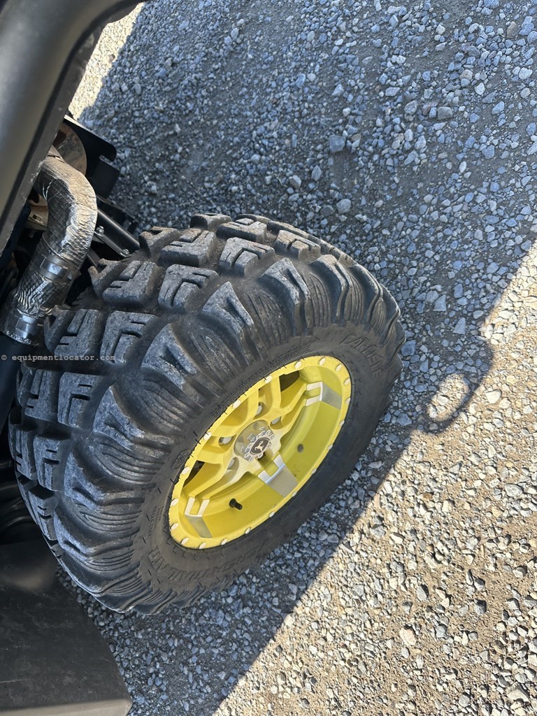 2019 John Deere XUV 835M Image 10