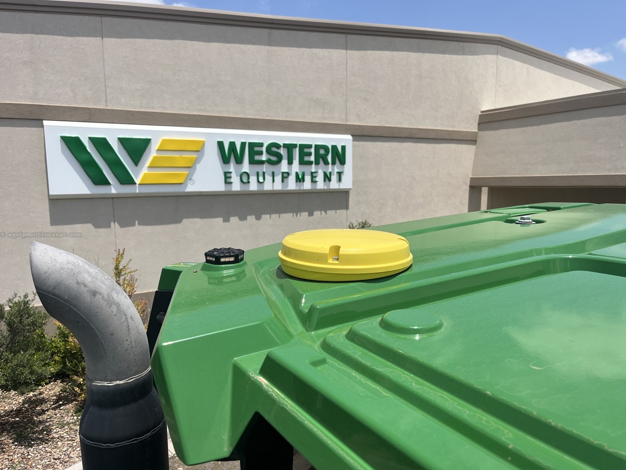 2024 John Deere 600R Image 10