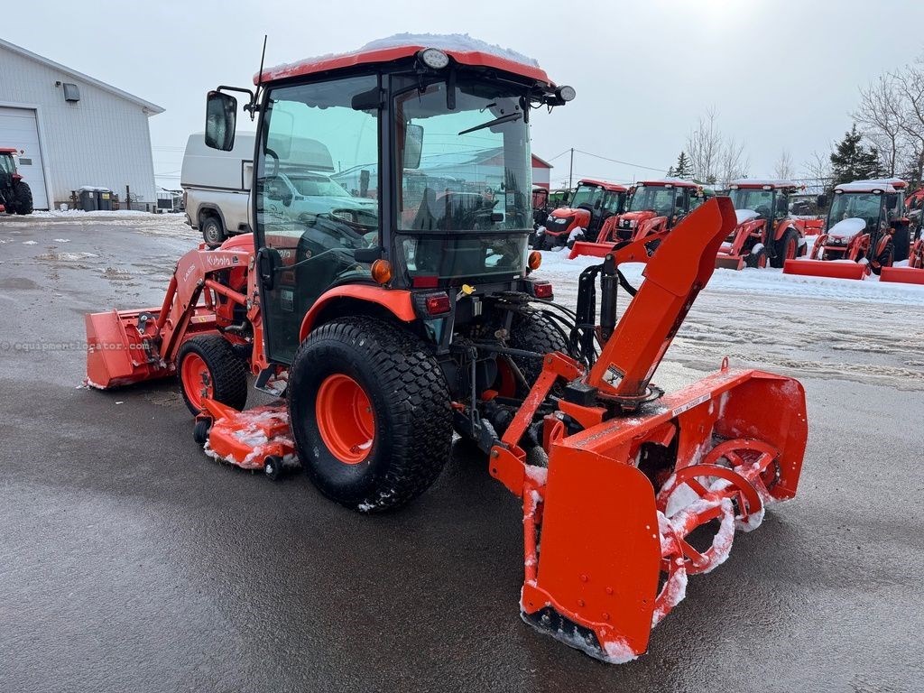 2022 Kubota LX Series LX2610HSDCC Image 3