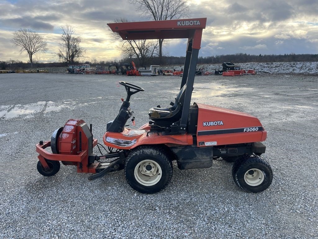 Kubota F3060 Image 2