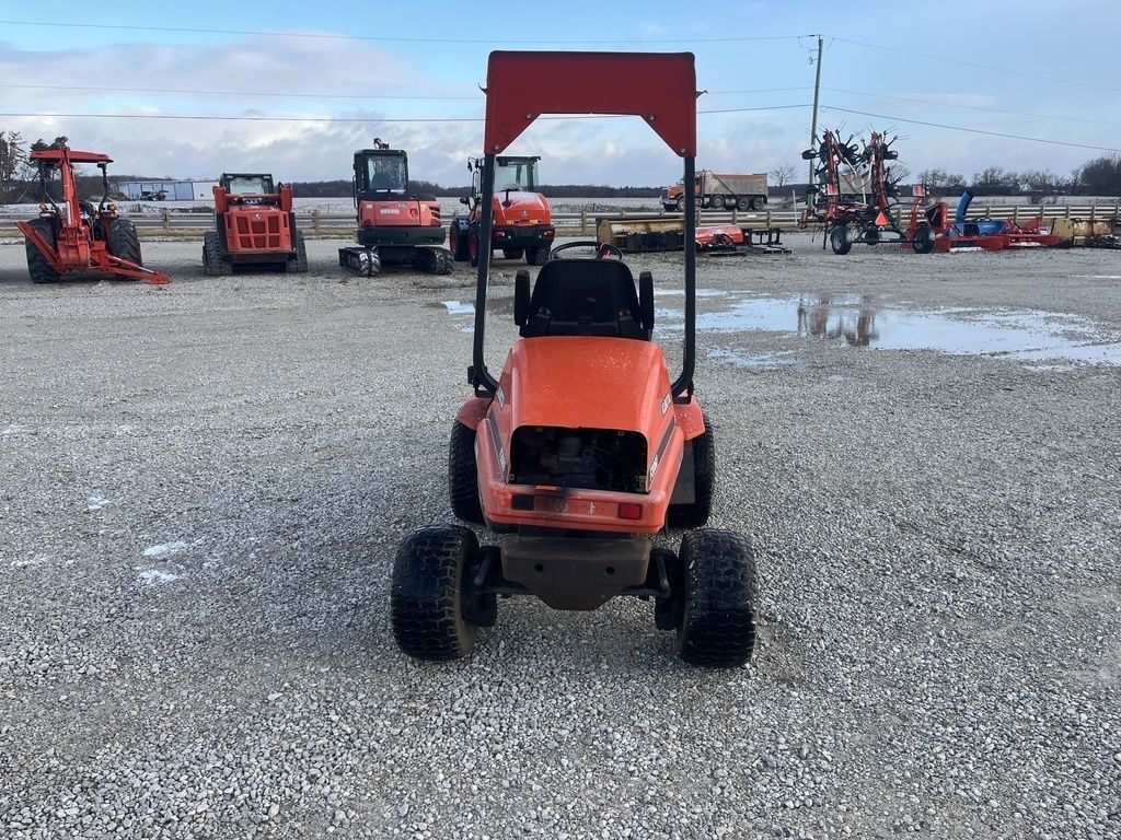 Kubota F3060 Image 4