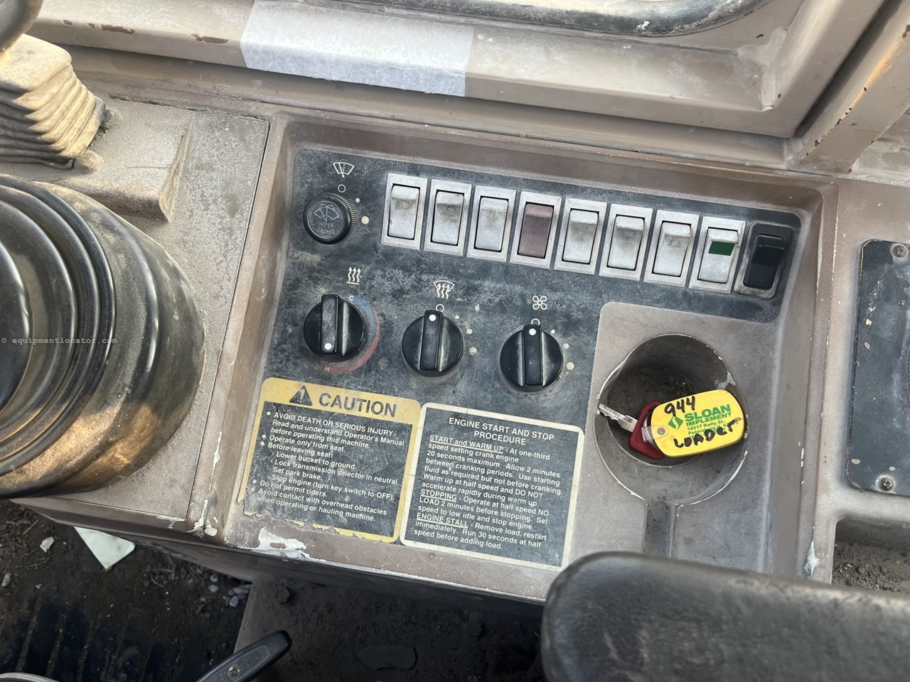 1995 John Deere 544GTC Image 10