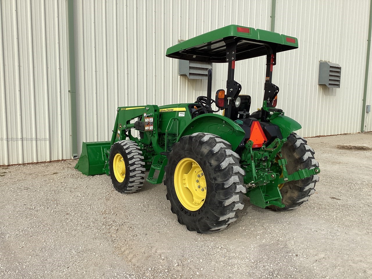 2024 John Deere 5075E Image 10