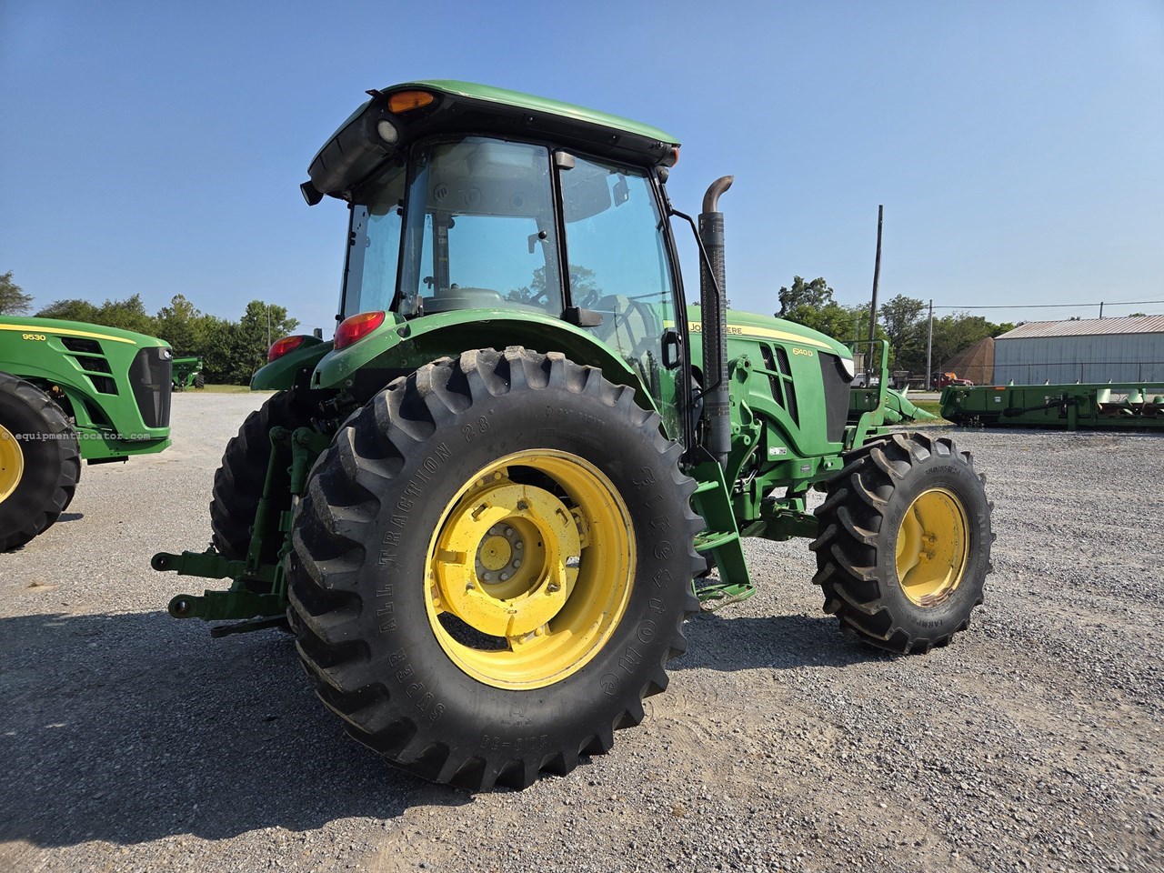 2013 John Deere 6140D Image 10
