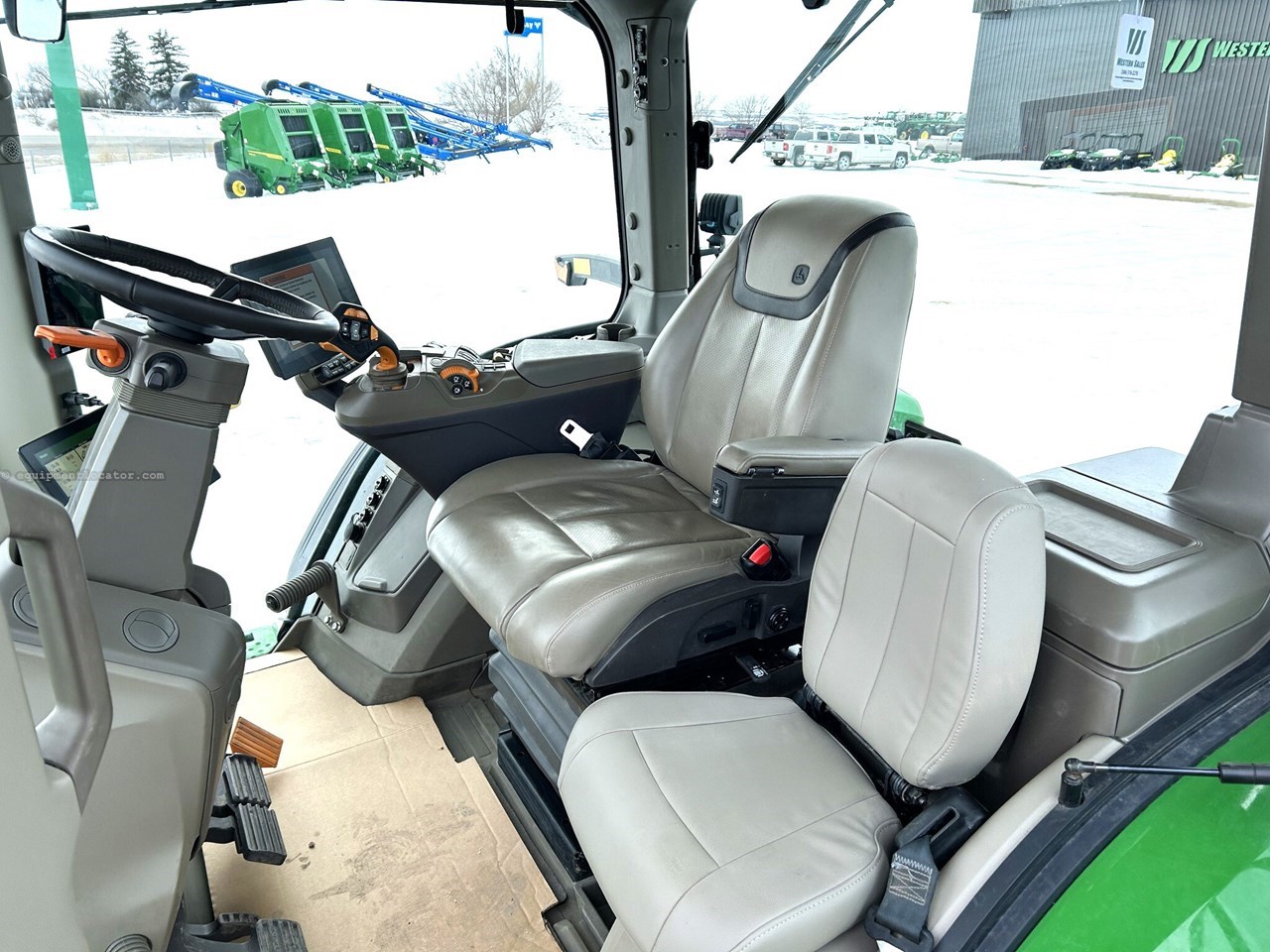 2024 John Deere 8R 280 Image 6