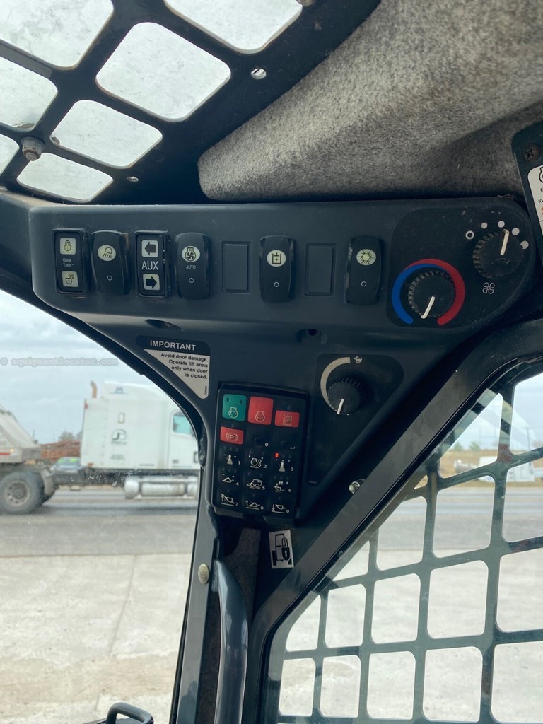 2021 John Deere 333G Image 12