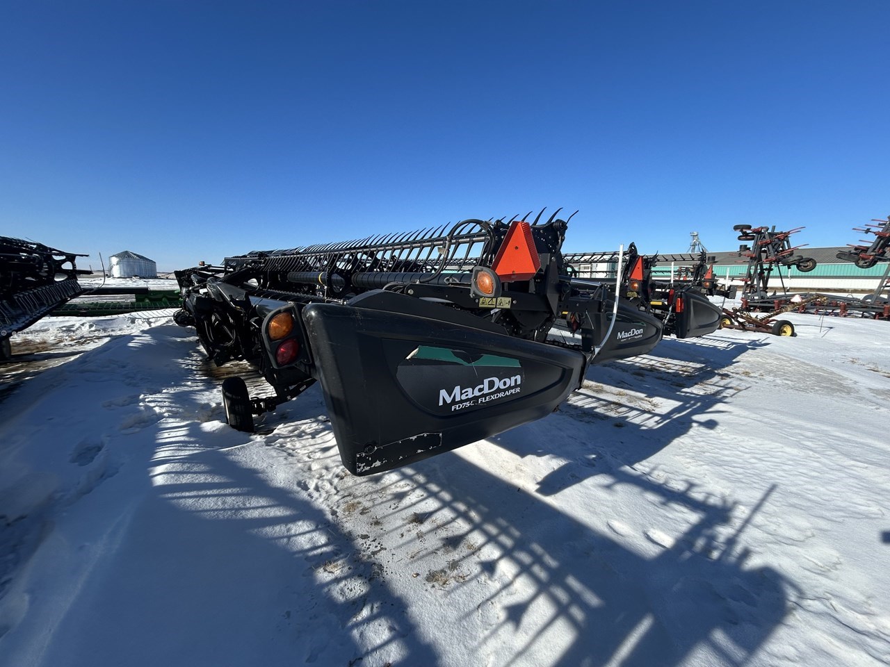 2016 MacDon FD75-40 Image 4