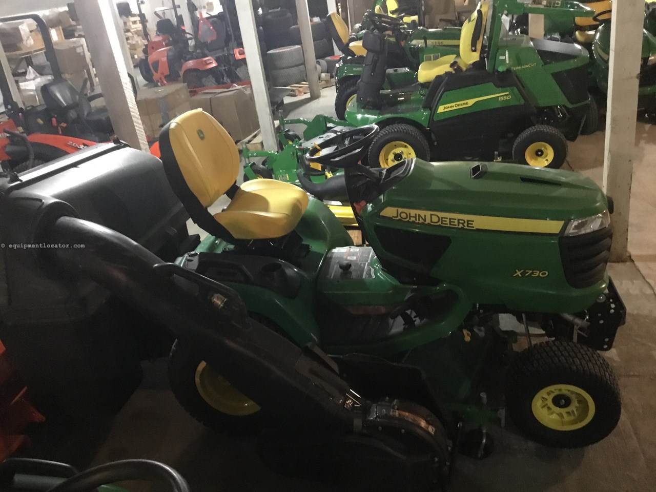 2023 John Deere X730 Image 5