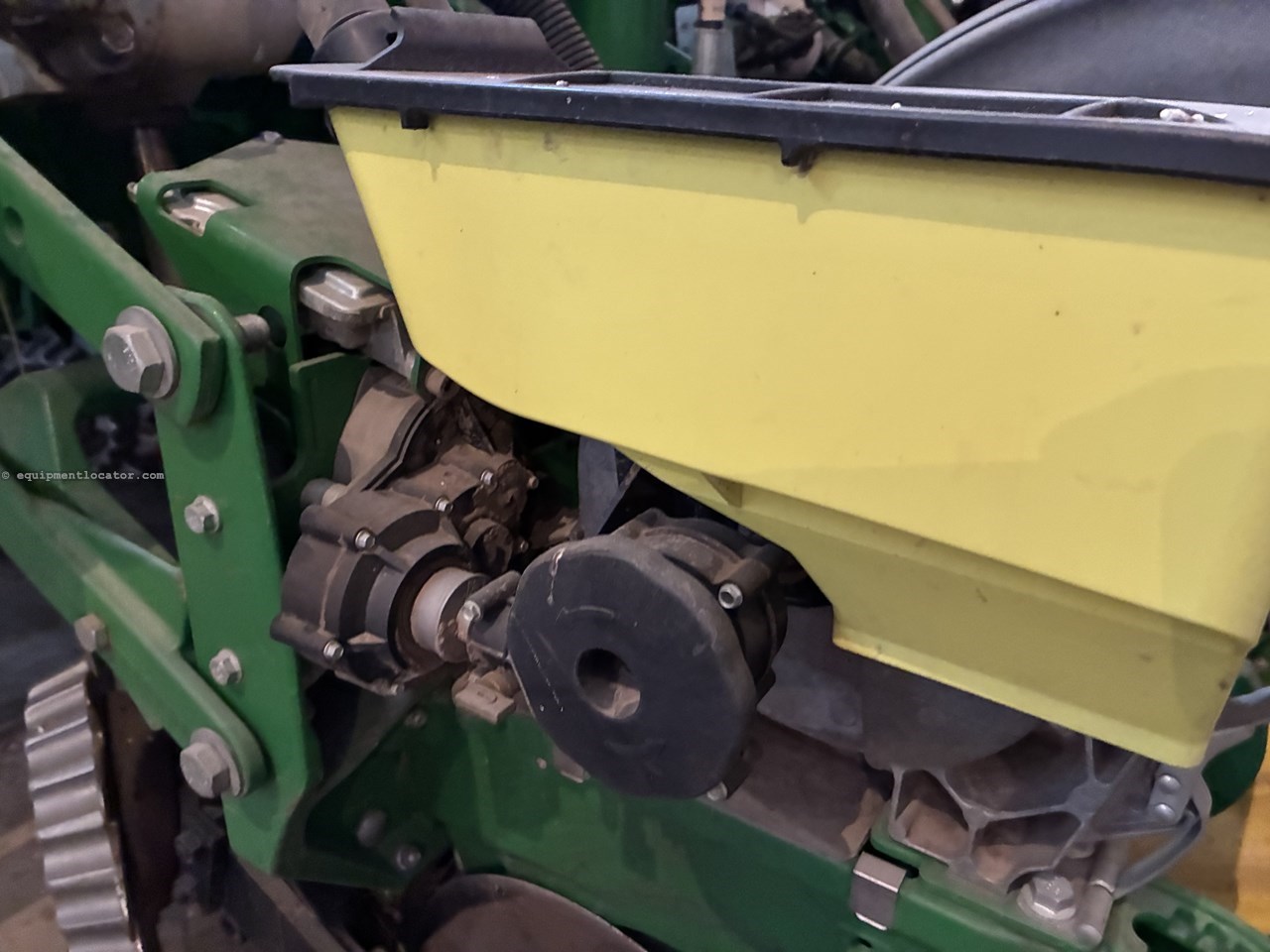 2017 John Deere 1775NT Image 10