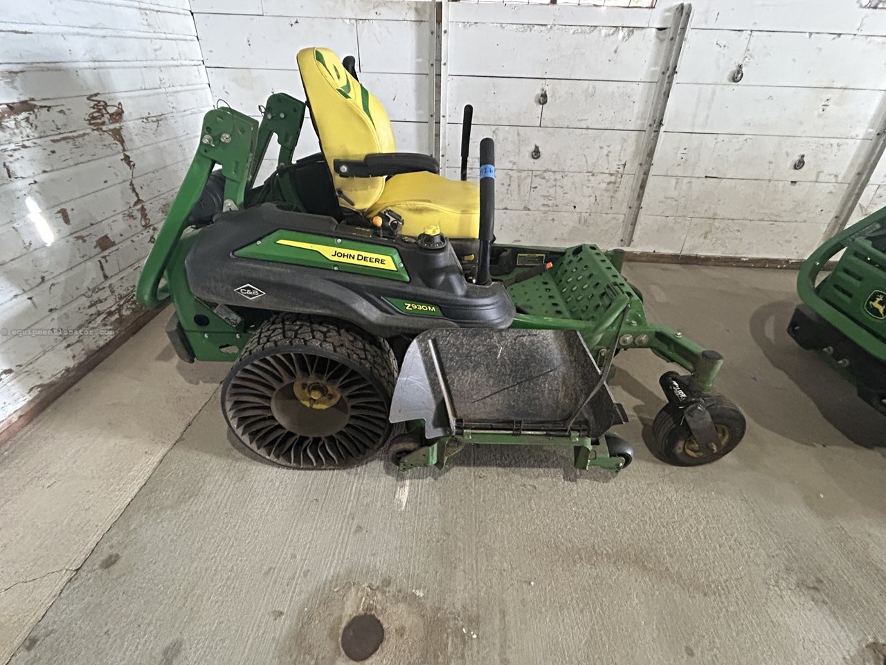 2024 John Deere Z930M Image 5
