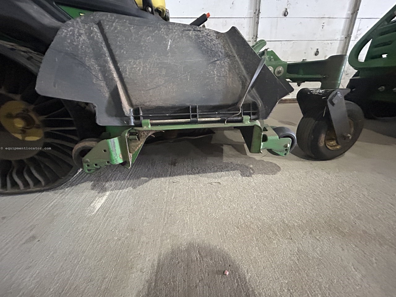 2024 John Deere Z930M Image 15