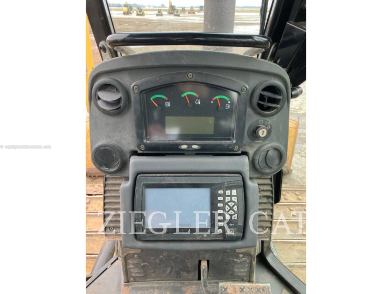 2014 Caterpillar D5K2LGPA Image 10
