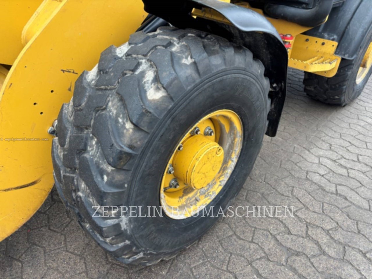 2019 Caterpillar 906M Image 10