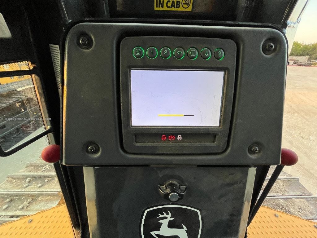 2023 John Deere 950K Image 10