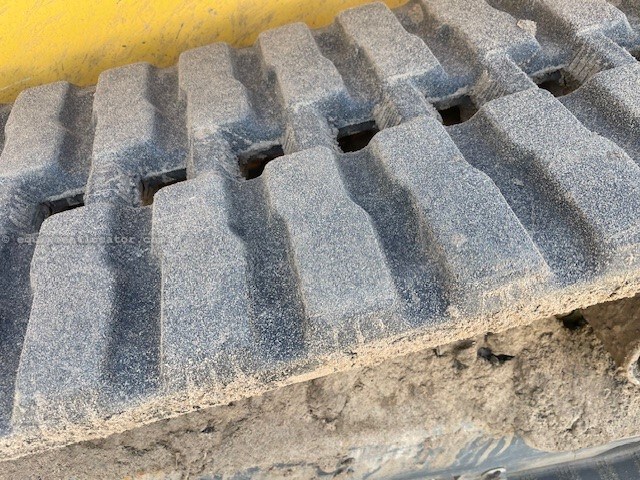 2023 John Deere 325G Image 10