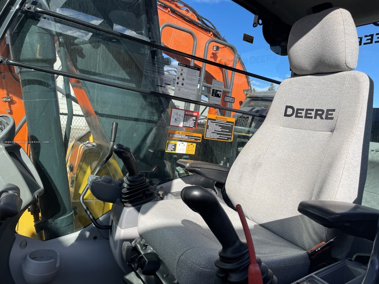 2019 John Deere 130G Image 10