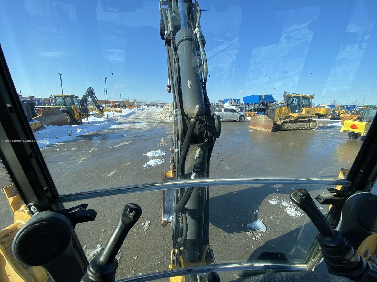 2023 John Deere 320 P Image 10