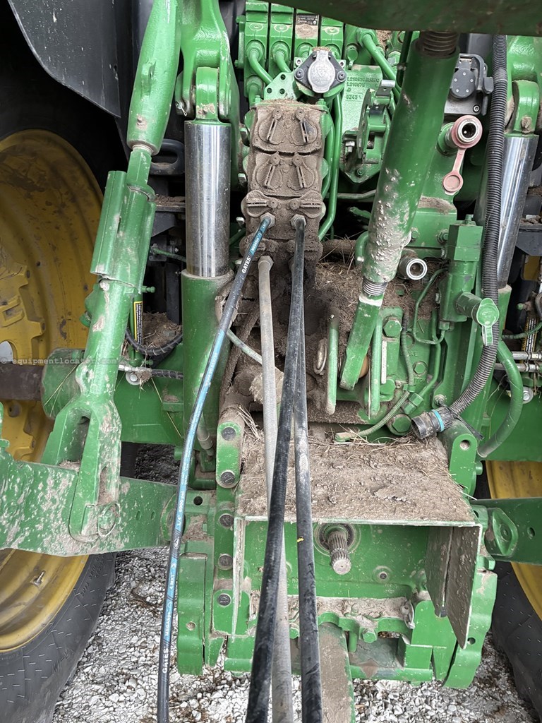 2019 John Deere 6195R Image 10