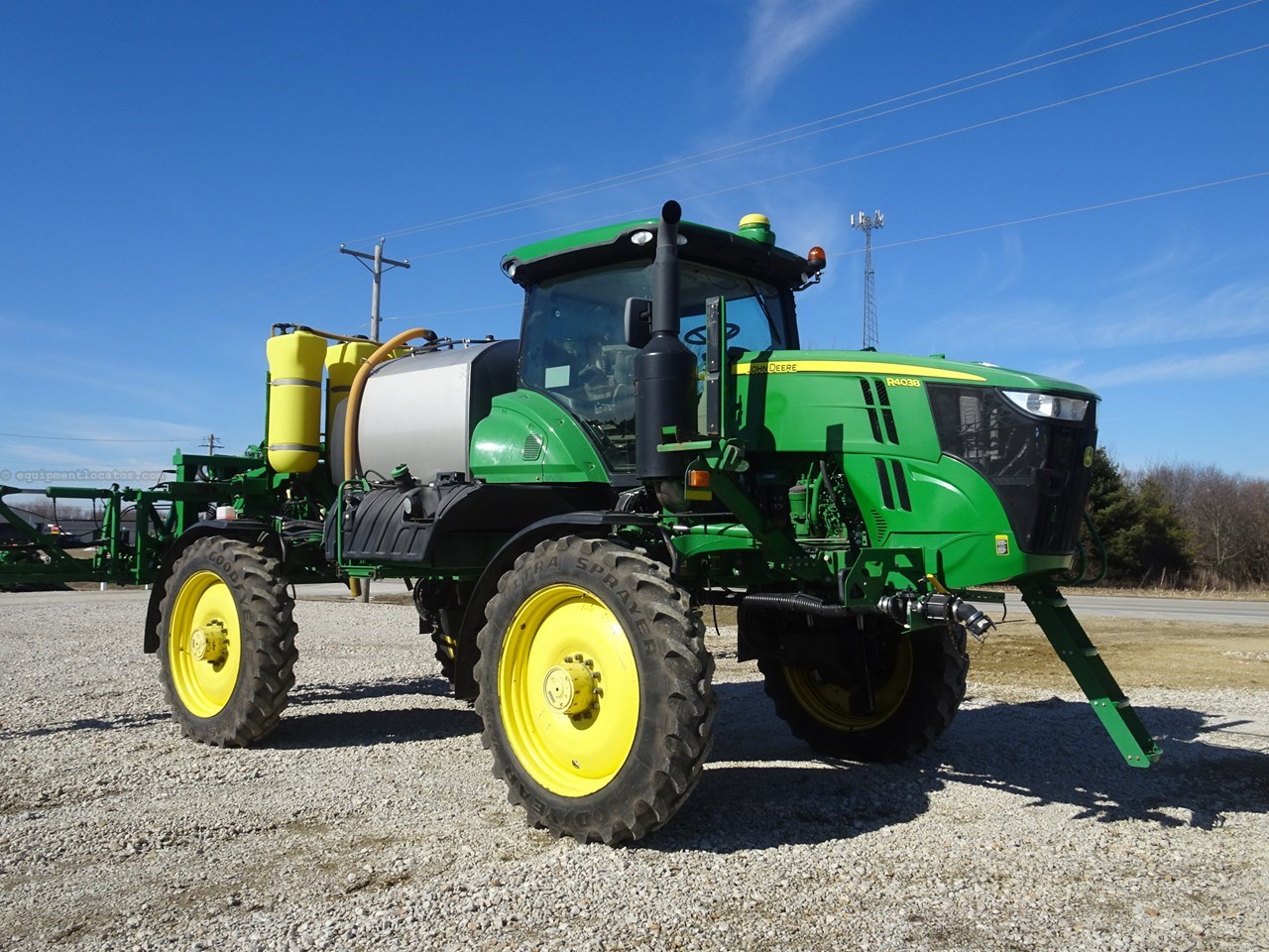 2016 John Deere R4038 Image 10