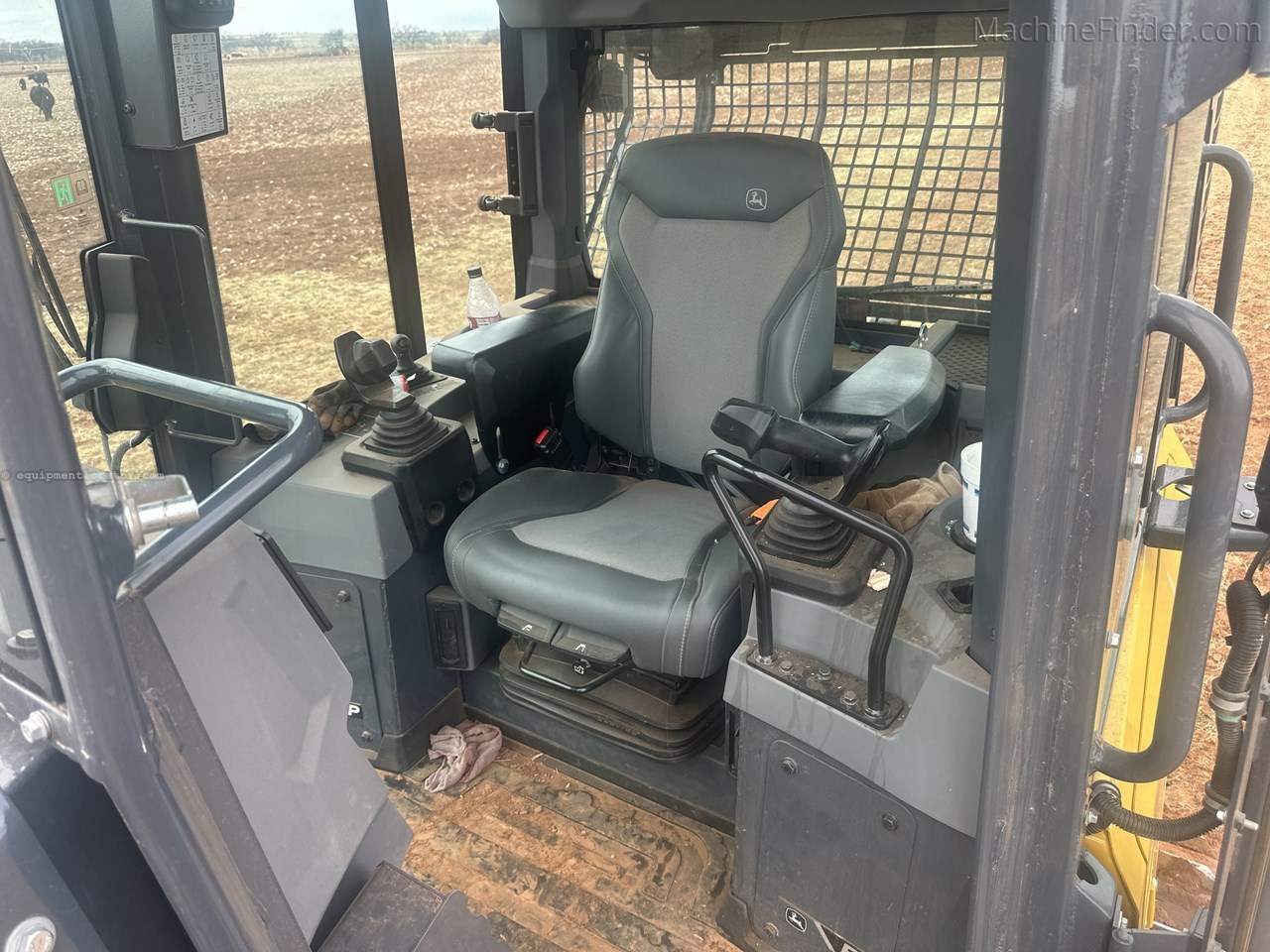 2023 John Deere 650 P XLT Image 10