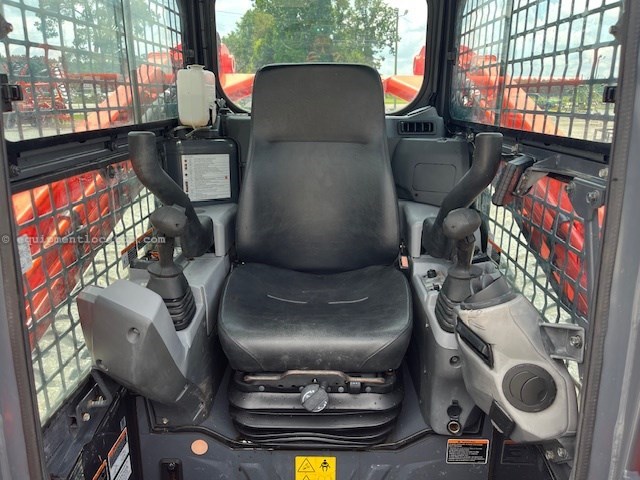 2023 Kubota SVL97 Image 10