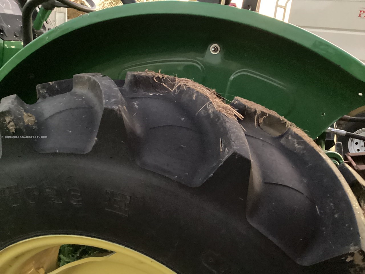 2015 John Deere 5055E Image 10