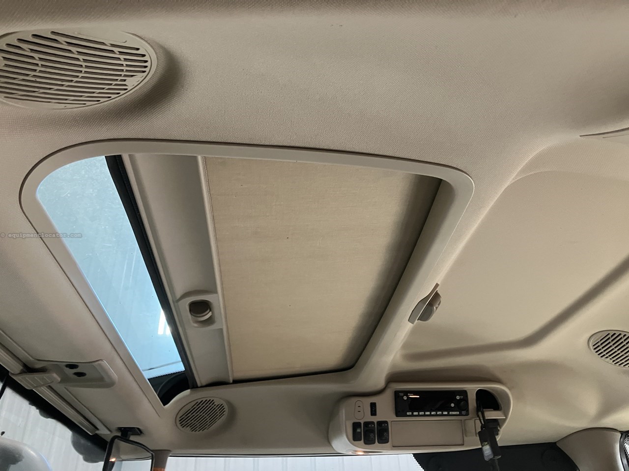 2022 John Deere 6155R Image 10