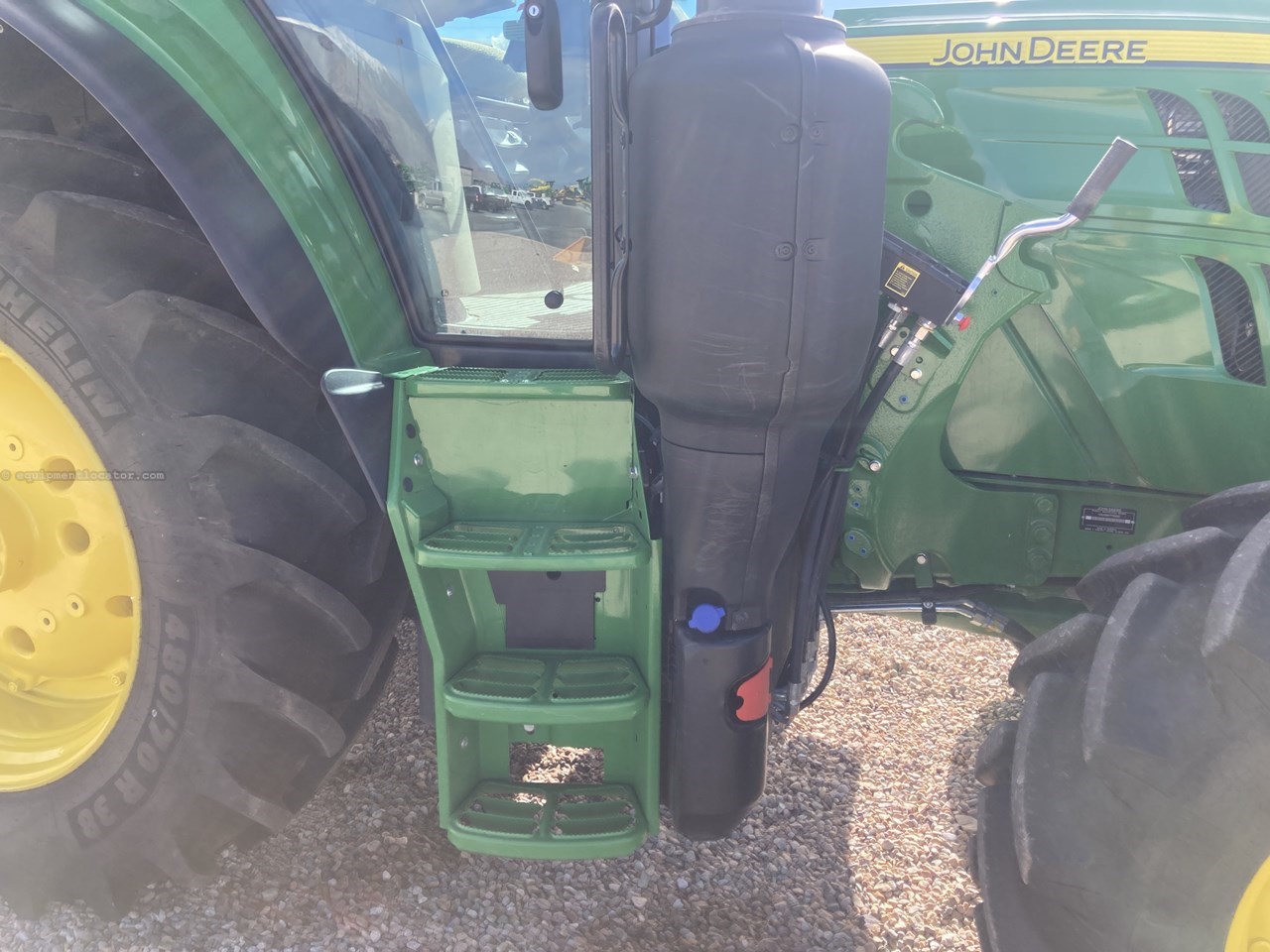 2025 John Deere 6140M Image 10