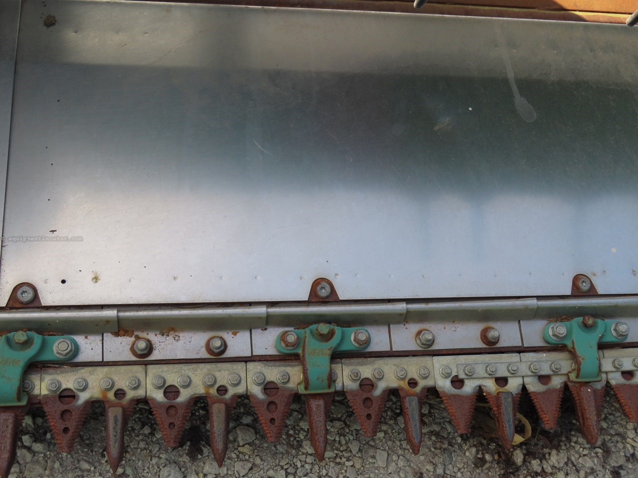 2011 John Deere 630F Image 10