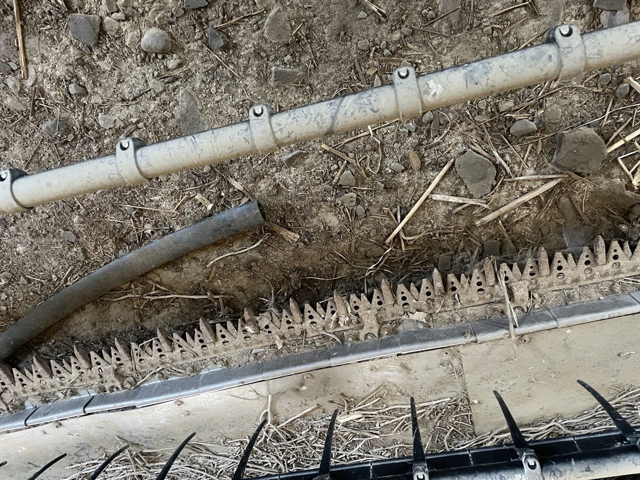 2005 John Deere 630F Image 10