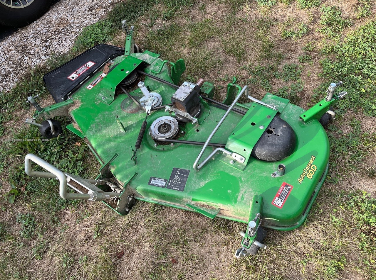 2024 John Deere 1025R Image 10