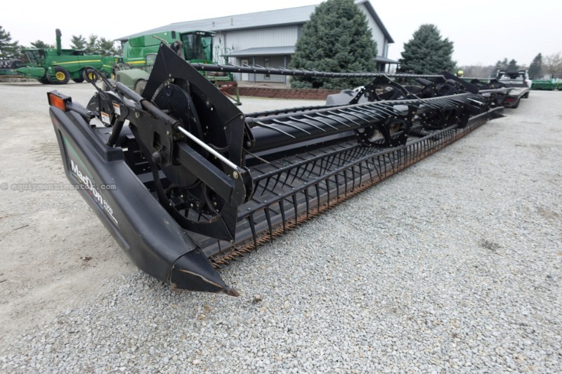 2010 MacDon FD70 Image 10